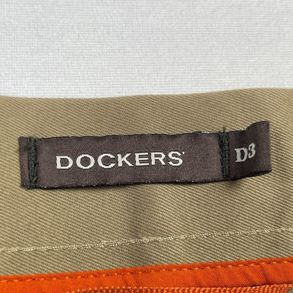 Dockers D3 Pants Men's 34 x 32 Khaki Cotton Flat Front Classic Fit Slash Pockets - Picture 5 of 14